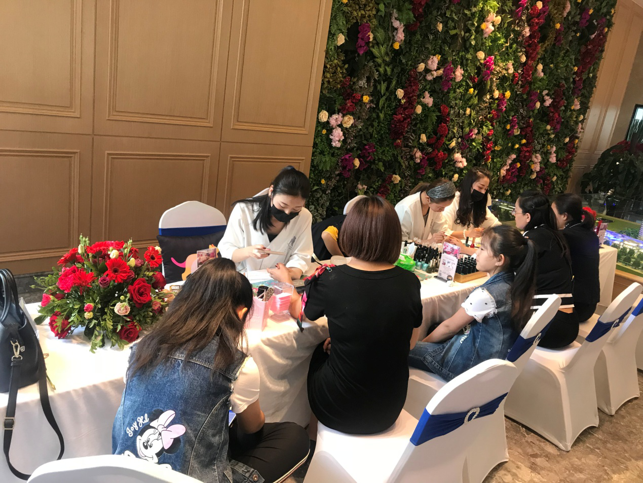 千言萬語，不如傾心陪伴  ——百酈灣項目感恩母親節(jié)活動