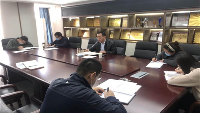 黨群工作部傳達學(xué)習(xí)公司一屆二次職代會、 經(jīng)營工作會會議精神