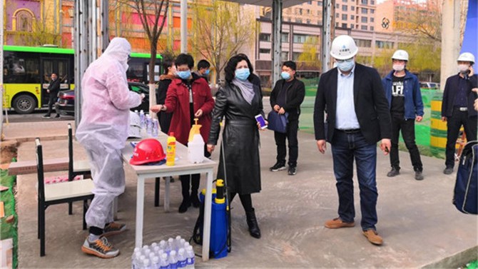 臨夏市縣級(jí)領(lǐng)導(dǎo)、工商聯(lián)主席一行調(diào)研百酈天香項(xiàng)目