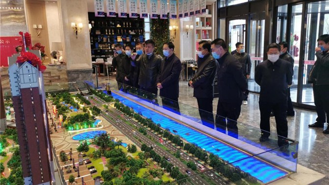 市、區(qū)領(lǐng)導(dǎo)蒞臨百酈灣視察項(xiàng)目小學(xué)建設(shè)情況