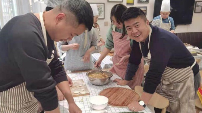 “溫情迎冬至、熱鬧餃子宴” ——公司工會開展迎冬至包餃子活動