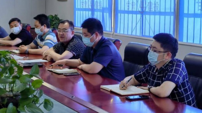 堅(jiān)定信心戰(zhàn)疫情，同舟共濟(jì)筑防線