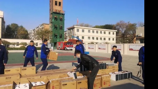 企業(yè)慰問致敬意 情系消防暖人心